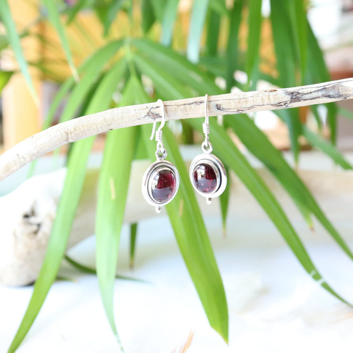 Boucles d'oreilles ovales en argent et grenat - Bijoux Cailloux Bambou