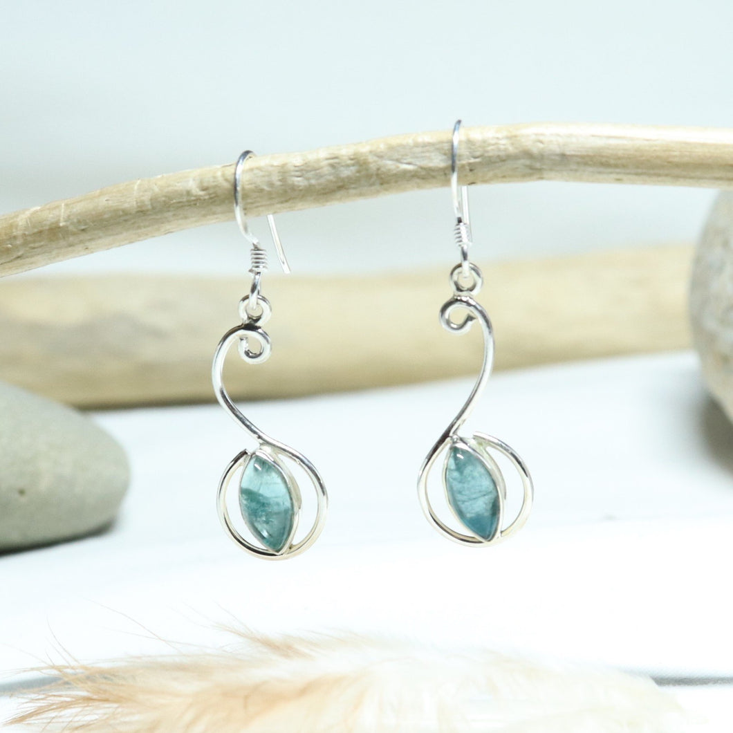 Boucles d'oreilles longues en argent et apatite