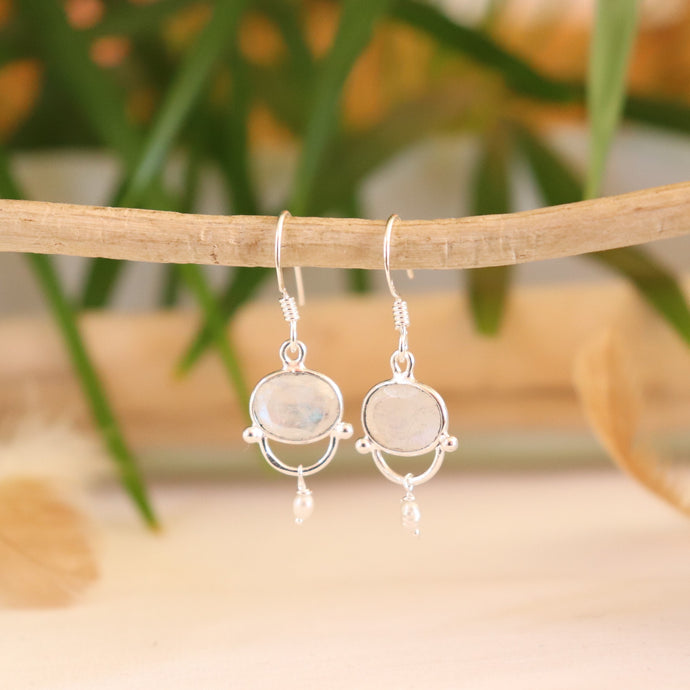 Boucles d'oreilles en argent pierre de lune et perle