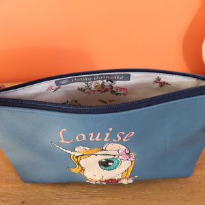 Trousse brodée prénom Louise et licorne