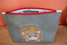 Charger l&#39;image dans la galerie, Trousse brodée petit lion