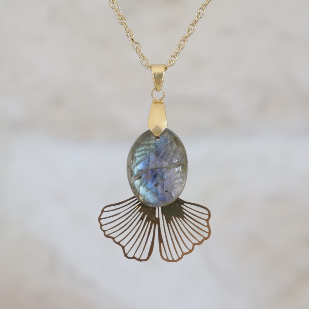 Collier gingko en acier doré et labradorite - Petite Rainette