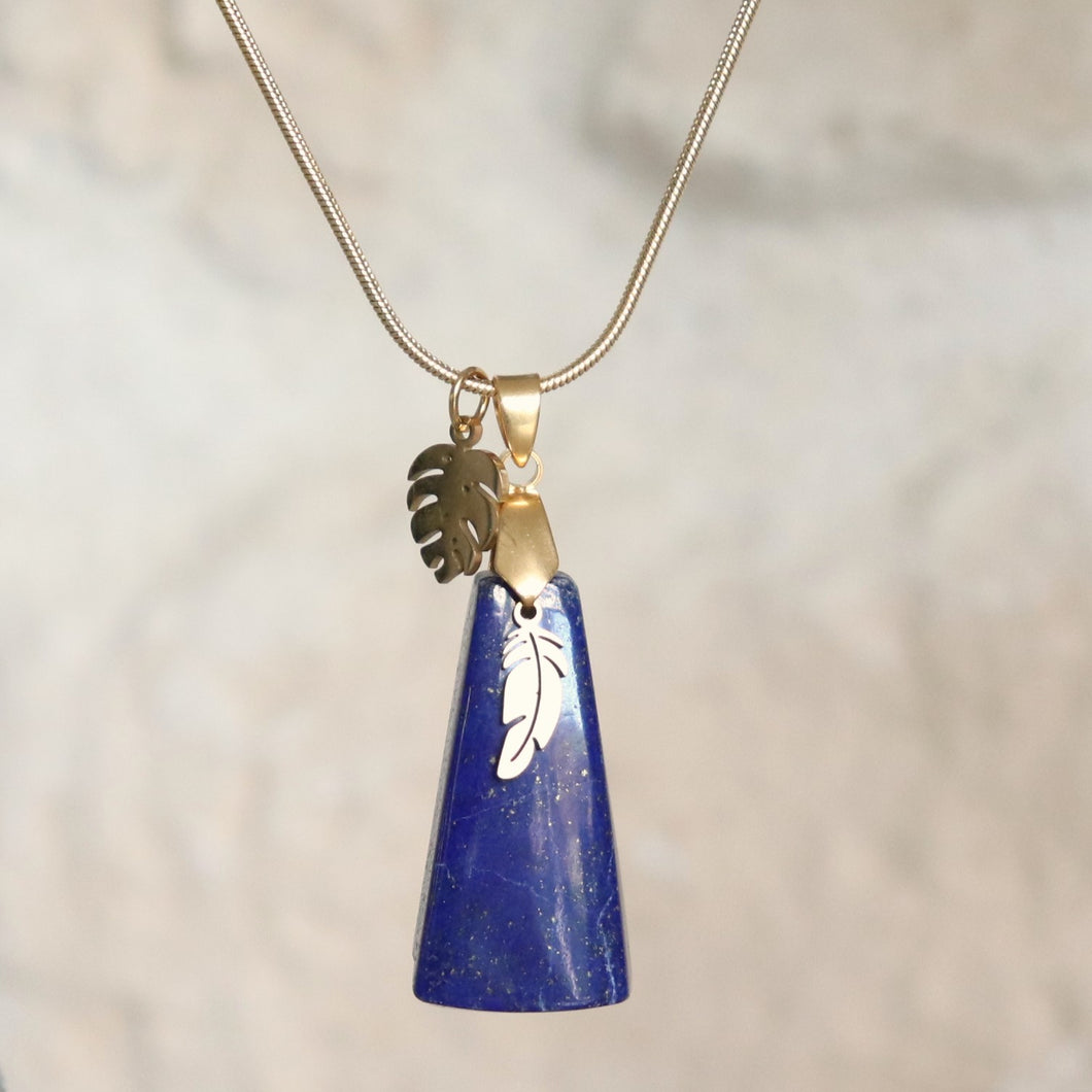 Collier en acier et lapis-lazuli