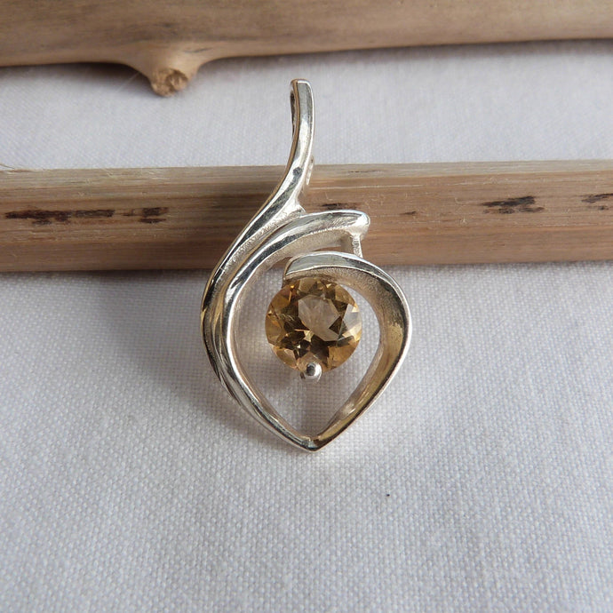 Pendentif forme goutte en argent et citrine - Bijoux Cailloux Bambou