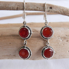 Charger l&#39;image dans la galerie, Boucles d&#39;oreilles longues en argent et cornaline - Bijoux Cailloux Bambou