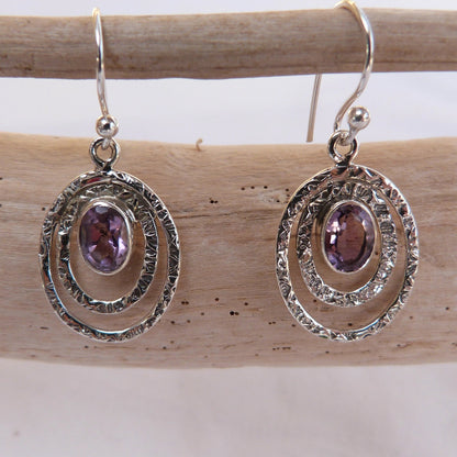 Boucles d'oreilles ovales en argent et améthyste 