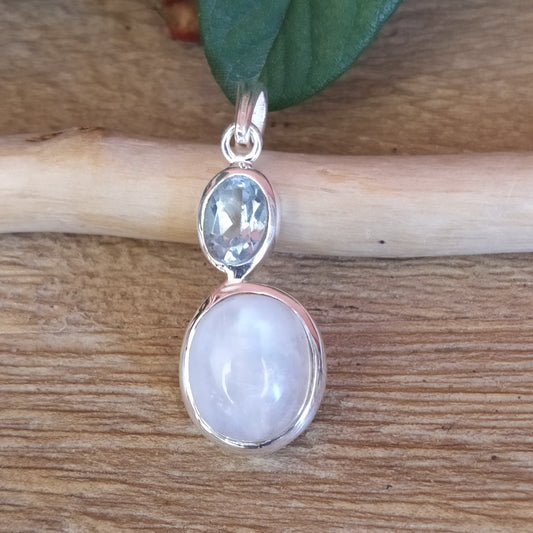Pendentif argent en pierre de lune et topaze bleue 