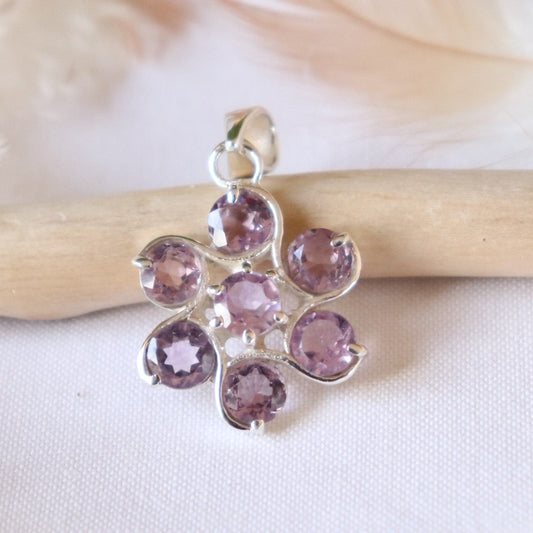 Pendentif fleur en argent avec 7 améthystes 