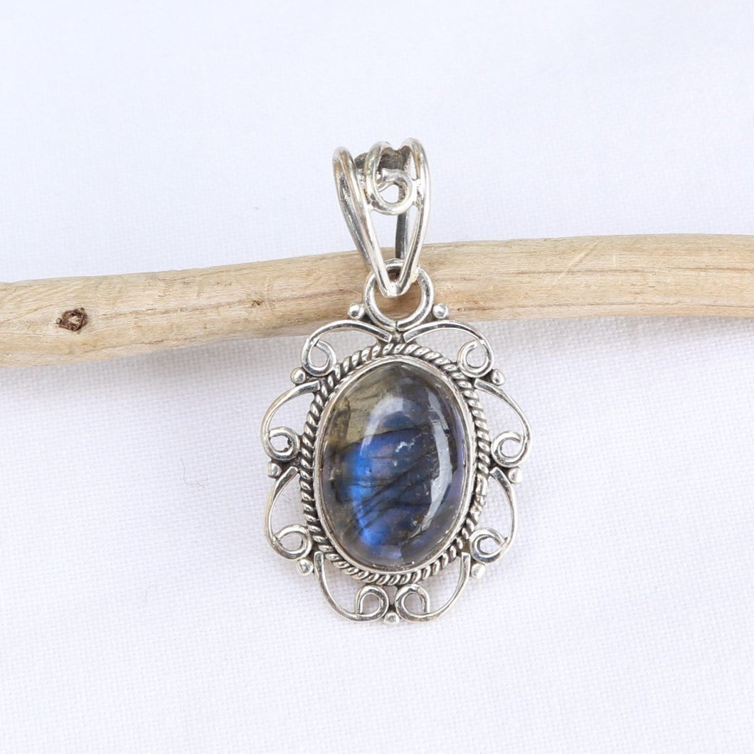 Pendentif en argent et labradorite