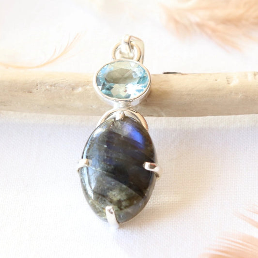Pendentif argent en labradorite ovale et topaze bleue à facettes - Petite Rainette