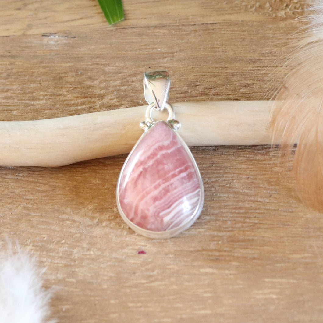 Pendentif en argent et rhodochrosite - Petite Rainette