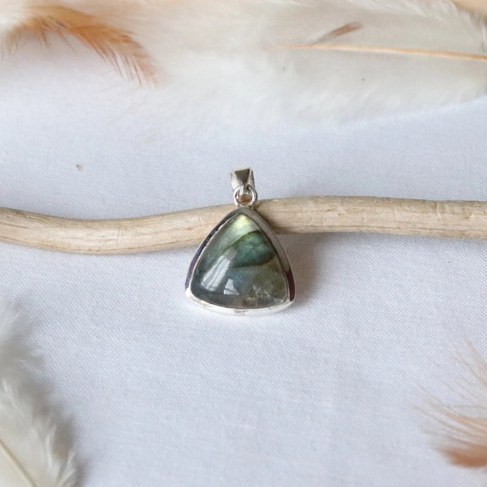 Pendentif triangulaire en argent et labradorite - Bijoux Cailloux Bambou