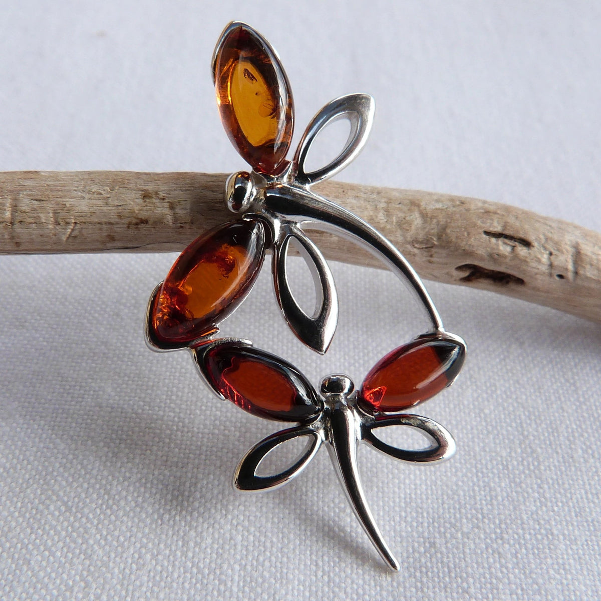 Pendentif deux libellules en argent et ambre 