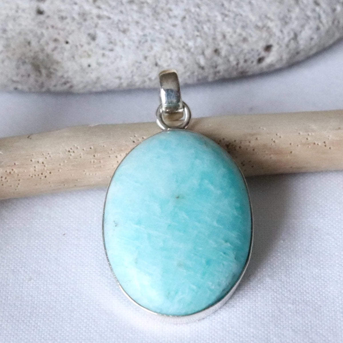 Pendentif ovale en amazonite