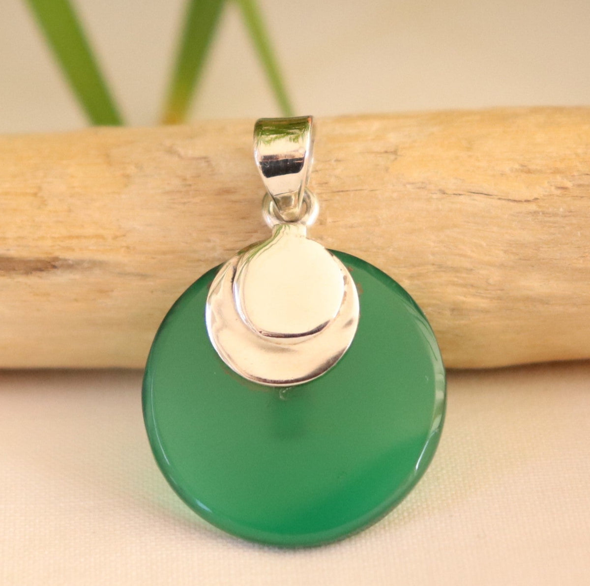 Pendentif rond en argent et onyx vert - Petite Rainette