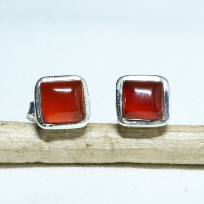 Clous d'oreilles carré en argent et cornaline - Petite Rainette